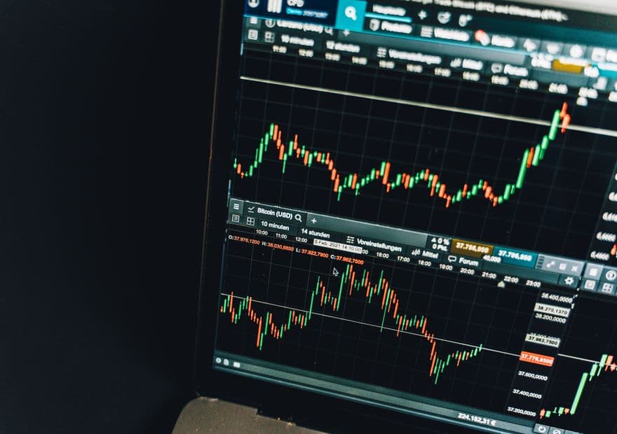 Data quality monitors with alerts
